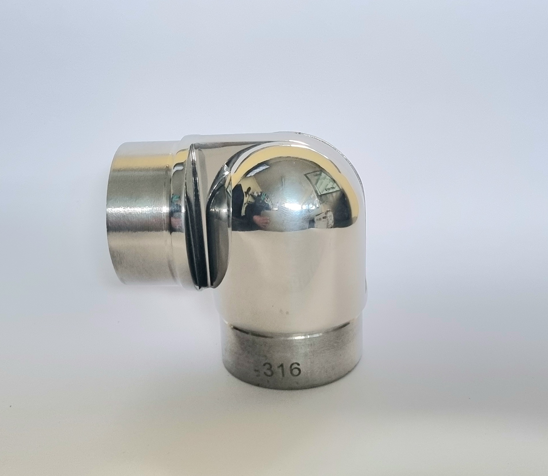 CODO ARTICULADO PARA EMBUTIR EN 2