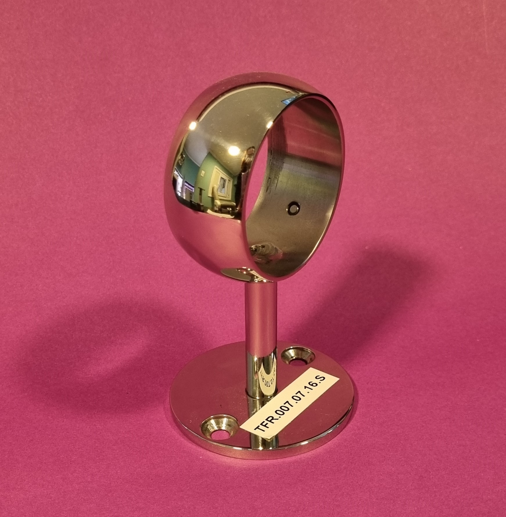 SOPORTE PASAMANO ABRAZADERA 2